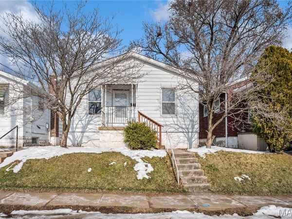 3915 Schiller Place, St Louis, MO 63116