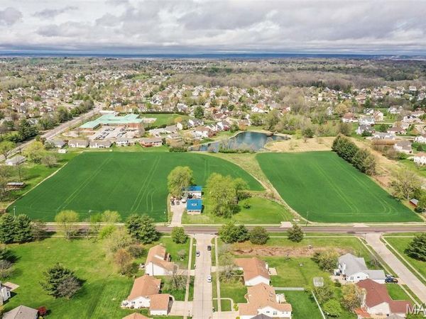 4242 Vaile Avenue , Florissant, MO 63034