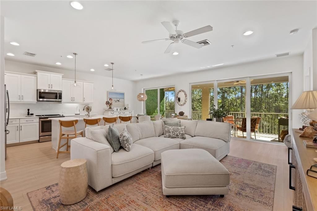 6973 Avalon Cir, Unit 1406, Naples, FL 34112 Photo