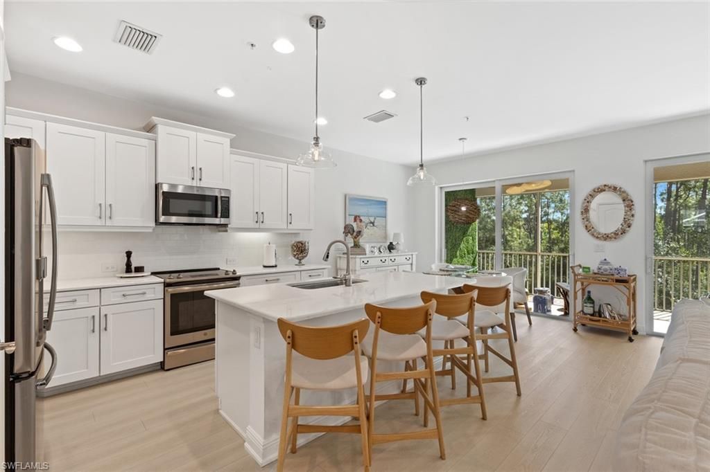 6973 Avalon Cir, Unit 1406, Naples, FL 34112 Photo