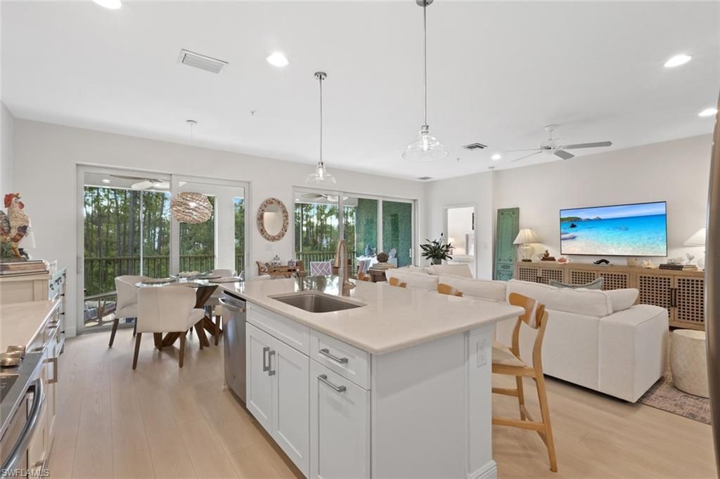 6973 Avalon Cir, Unit 1406, Naples, FL 34112 Photo