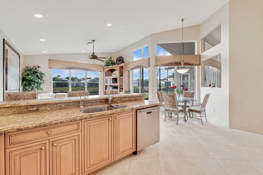 7650 Tarpon Cove Circle, Lake Worth, FL 33467 Photo