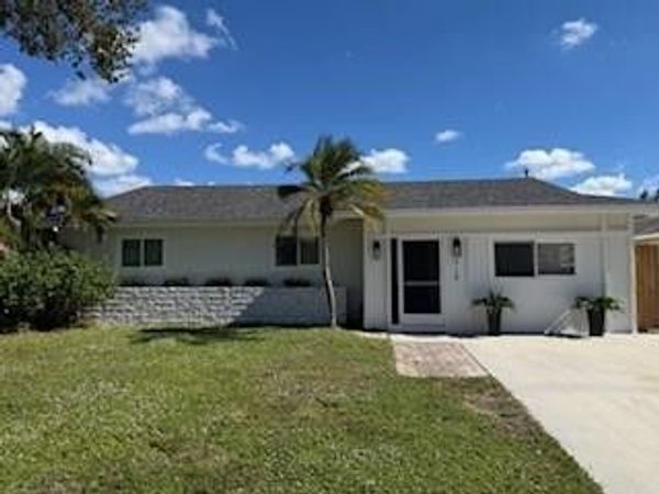 318 SW 34th Avenue, Deerfield Beach, FL 33442