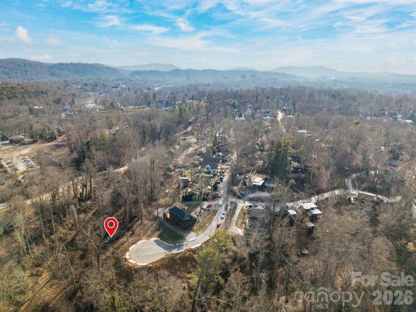 131 Beautyberry Drive , Asheville, NC 28801