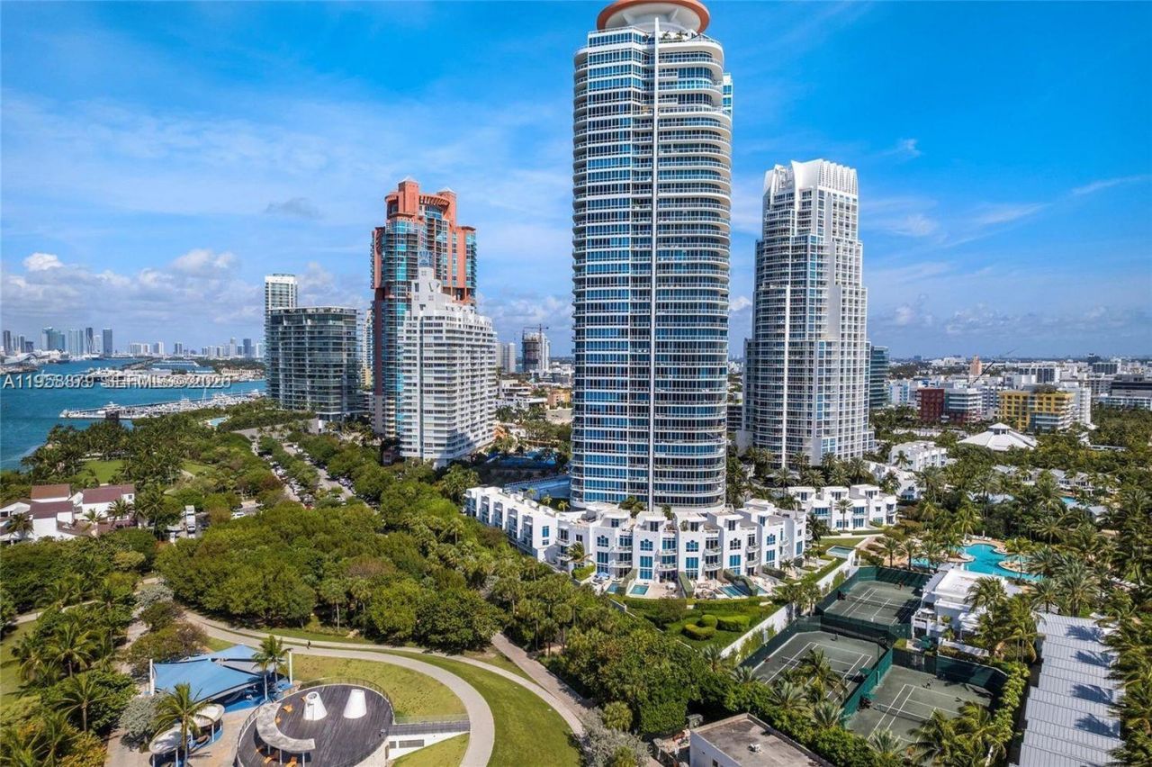 100 S Pointe Dr, Unit TH-13, Miami Beach, FL 33139 Photo