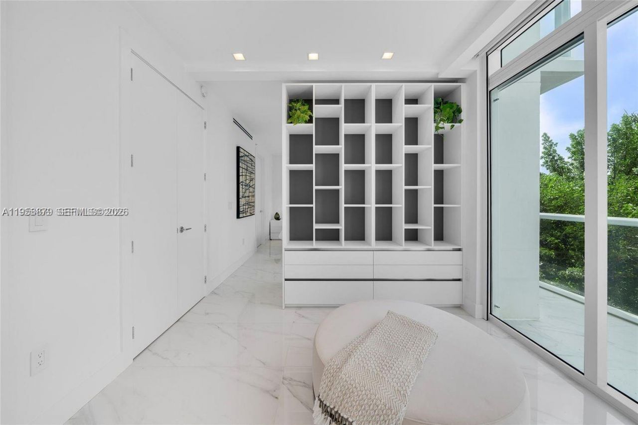 100 S Pointe Dr, Unit TH-13, Miami Beach, FL 33139 Photo