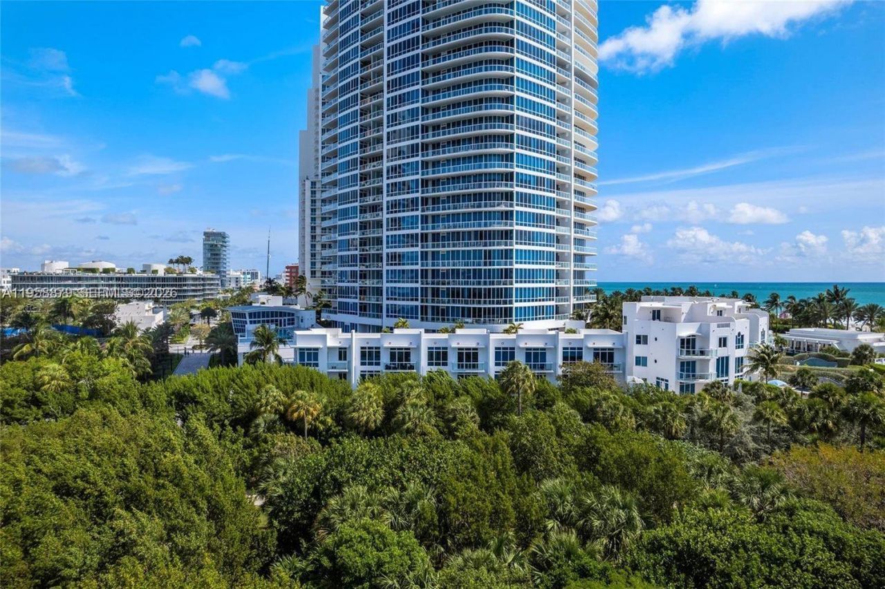 100 S Pointe Dr, Unit TH-13, Miami Beach, FL 33139 Photo