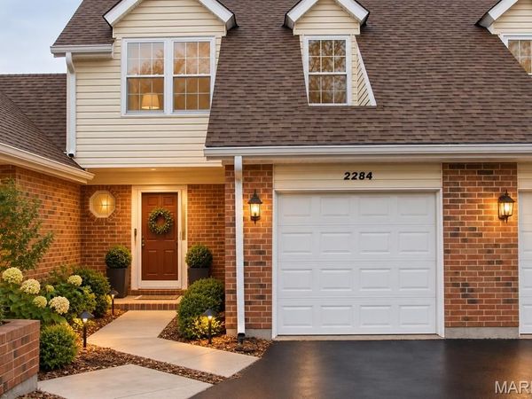 2284 Riverwood Trails Drive, Florissant, MO 63031