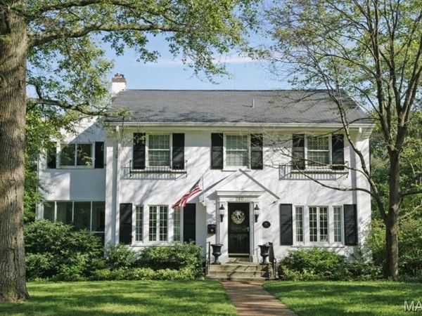 210 Jefferson Road, Webster Groves, MO 63119