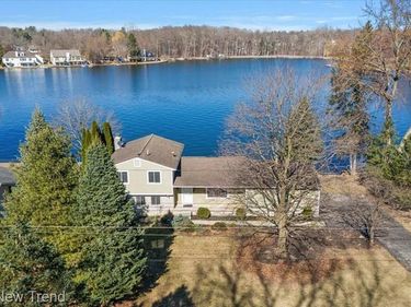 7135 CAPRI Drive, White Lake Twp, MI 48383