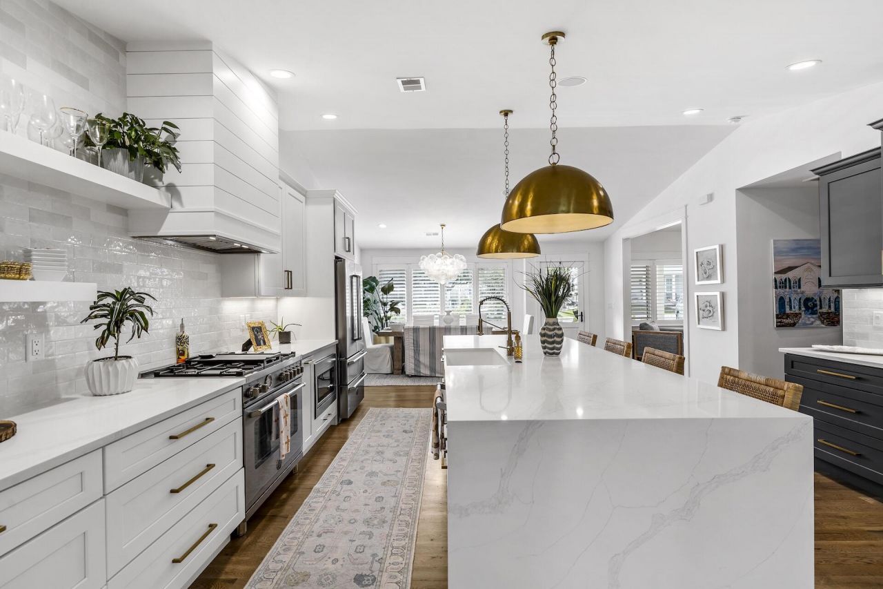 710 Simmons Street Photo 12