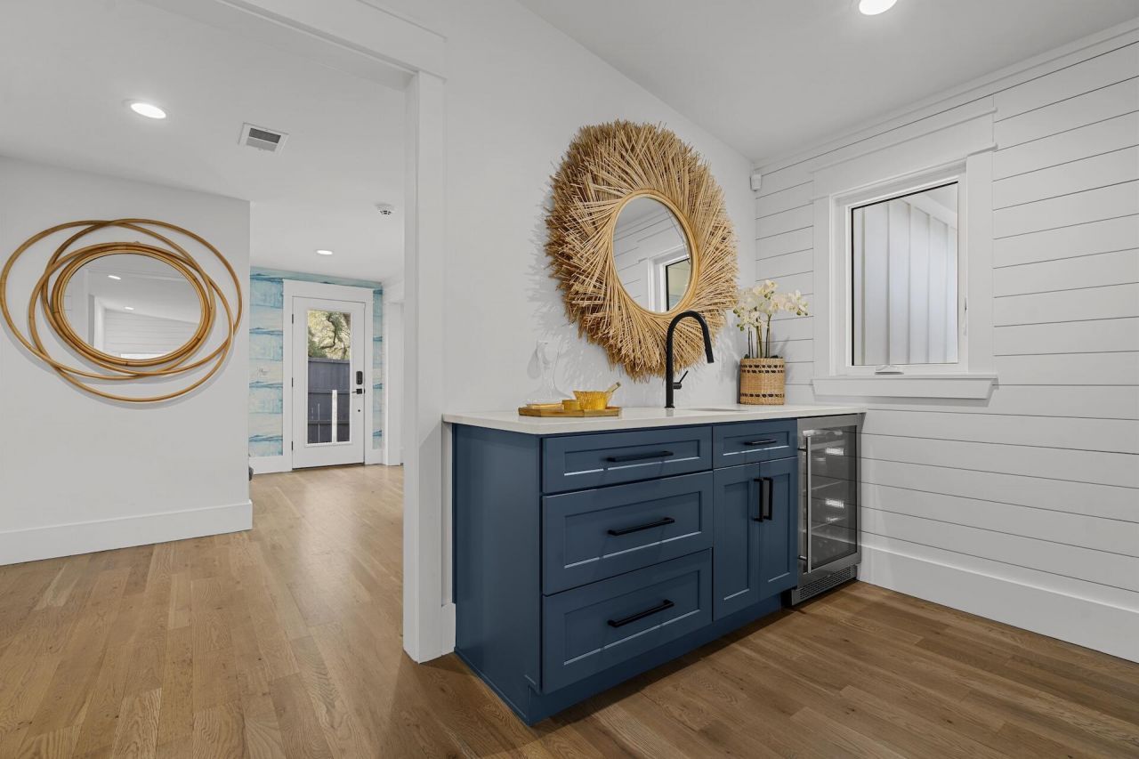 710 Simmons Street Photo 21