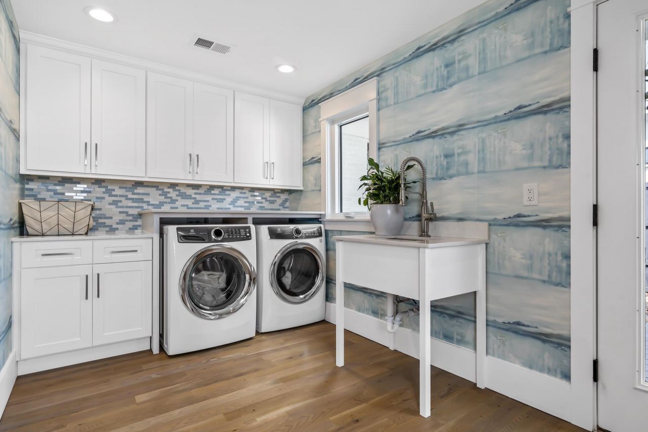 710 Simmons Street Photo 23