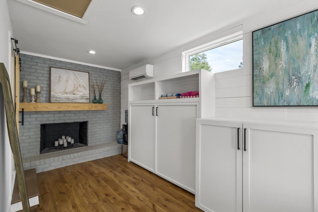 710 Simmons Street Photo 38