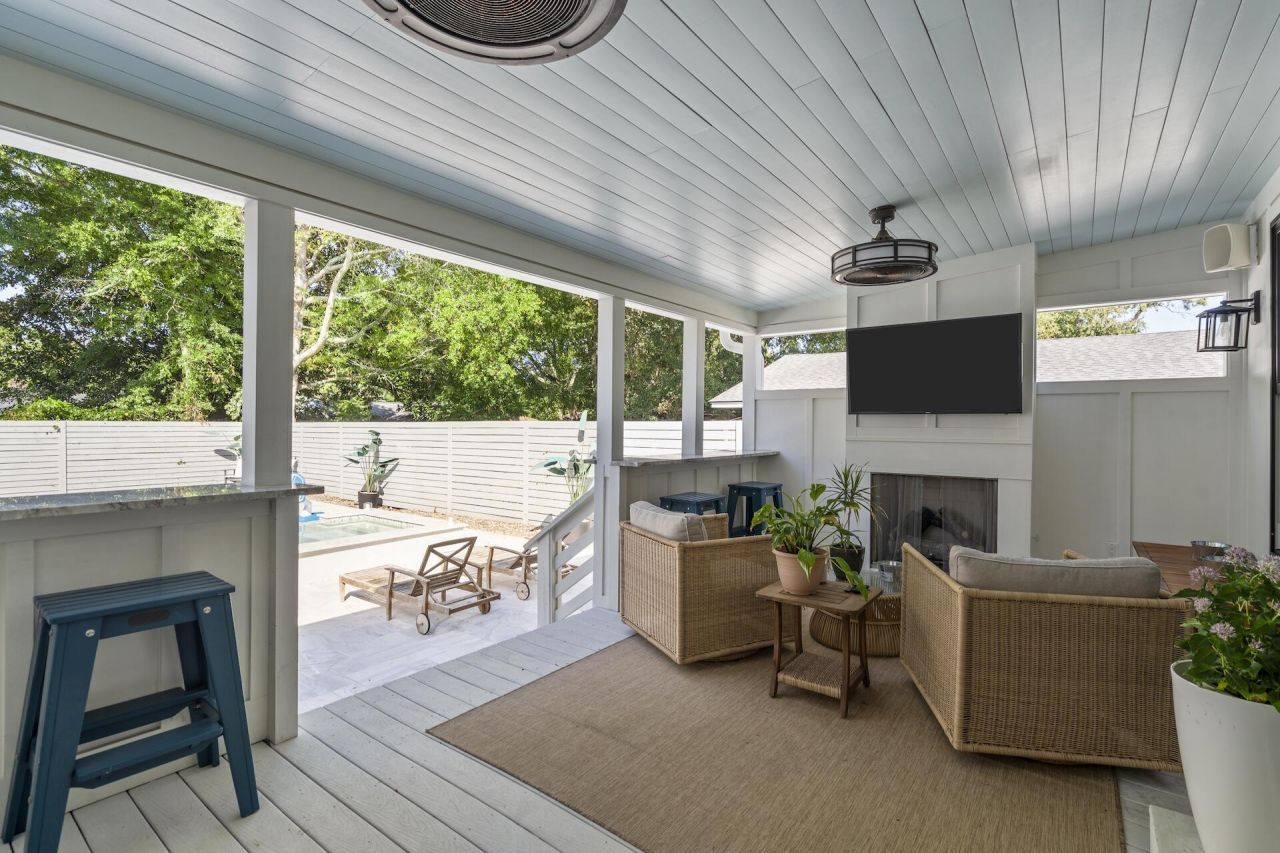 710 Simmons Street Photo 40