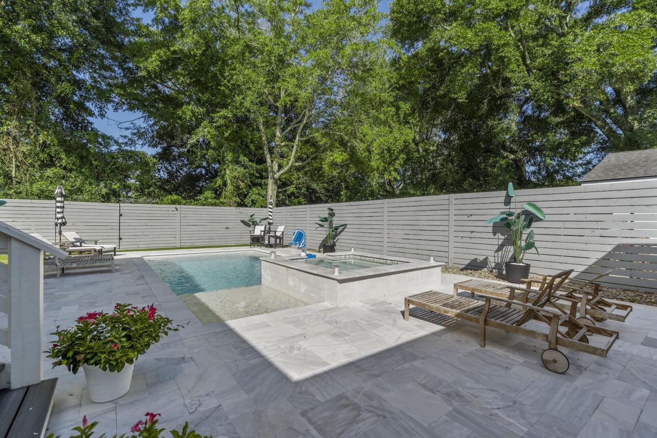 710 Simmons Street Photo 43