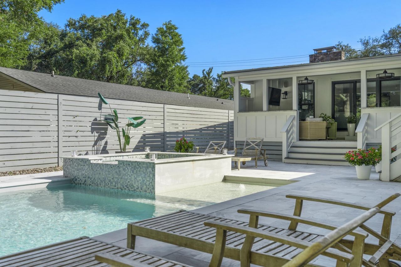 710 Simmons Street Photo 45