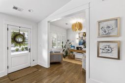 710 Simmons Street photo 4