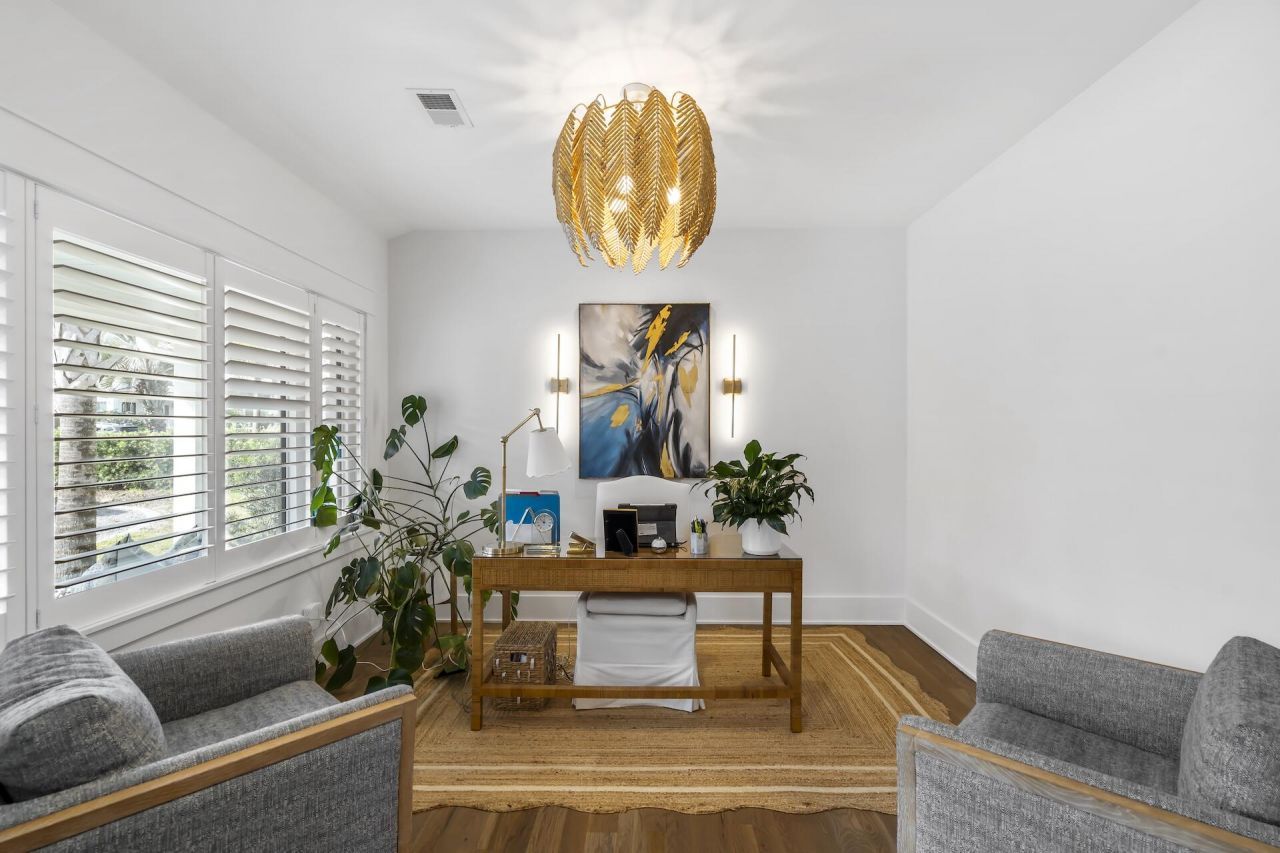 710 Simmons Street Photo 6