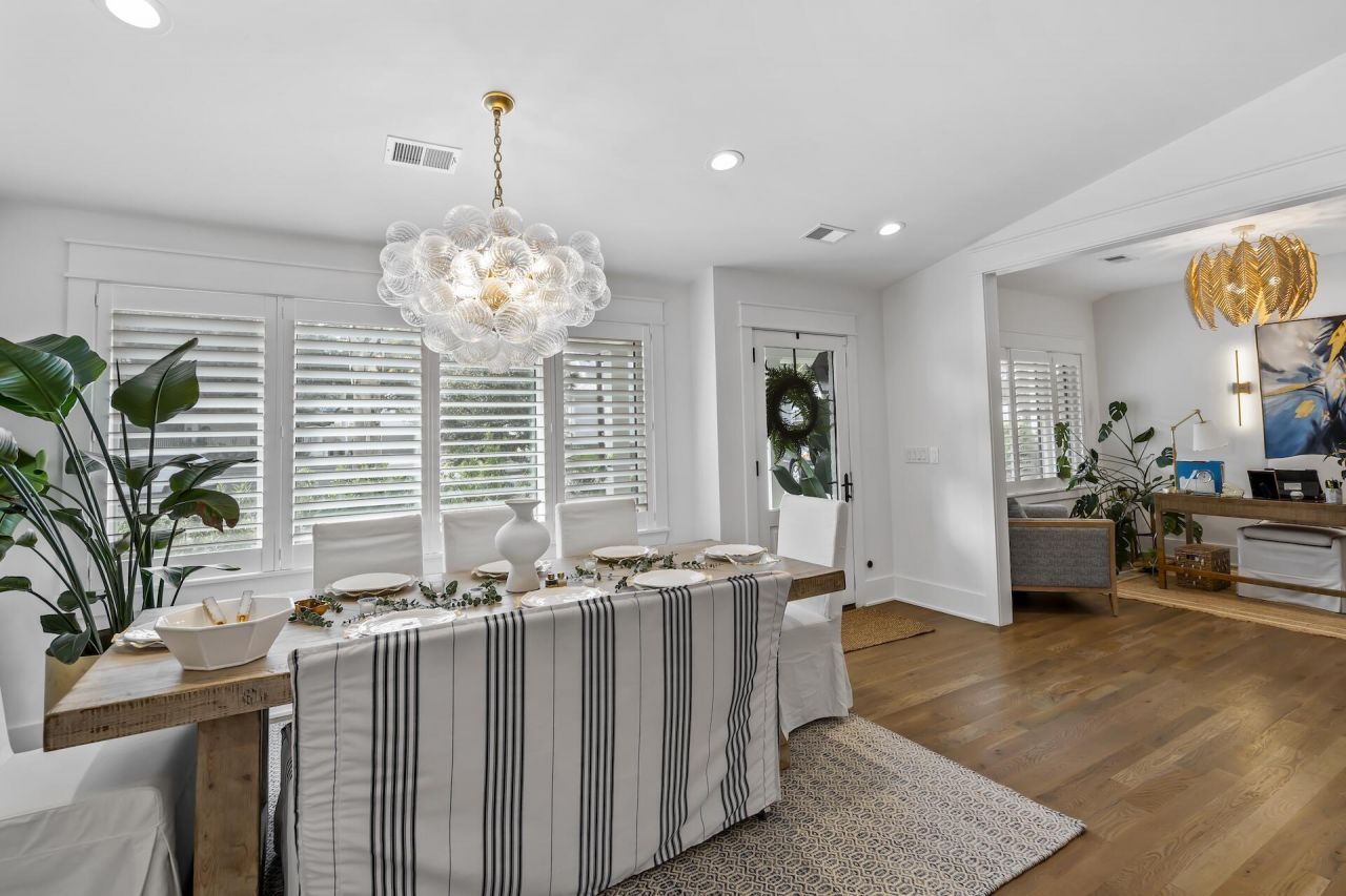 710 Simmons Street Photo 9