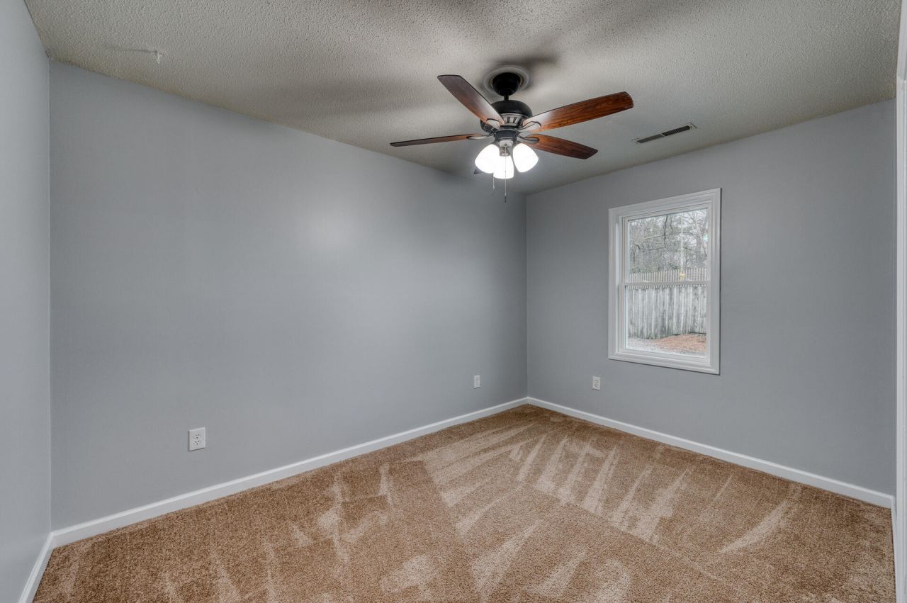 418 Citadel Street Photo 11