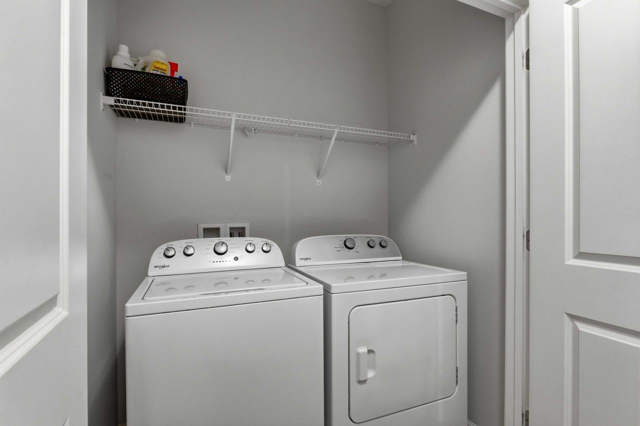 833 St. Albans Loop Photo 20