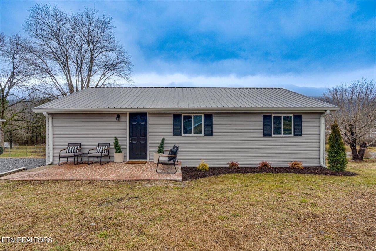 925 N Maple St, Whitwell, TN 37397 Main Photo