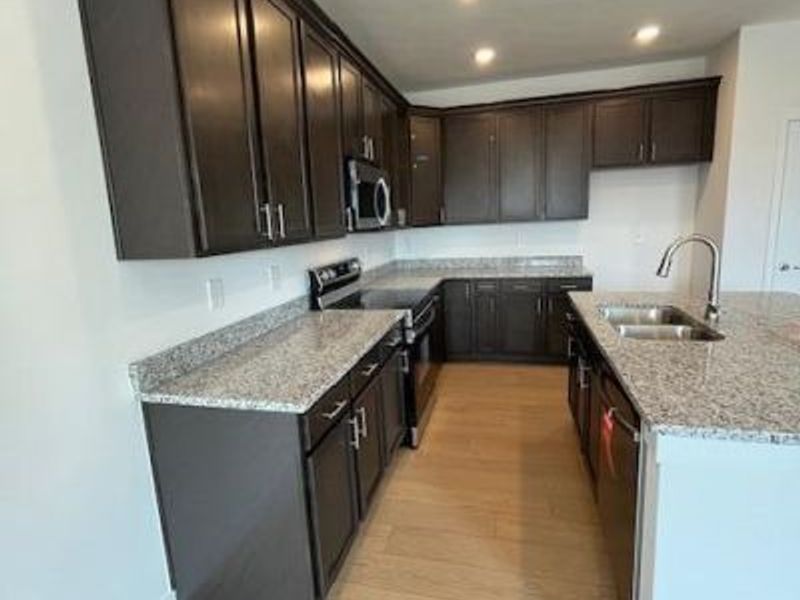 326 White Pines Drive, Bellefontaine, OH 43311 Photo 5