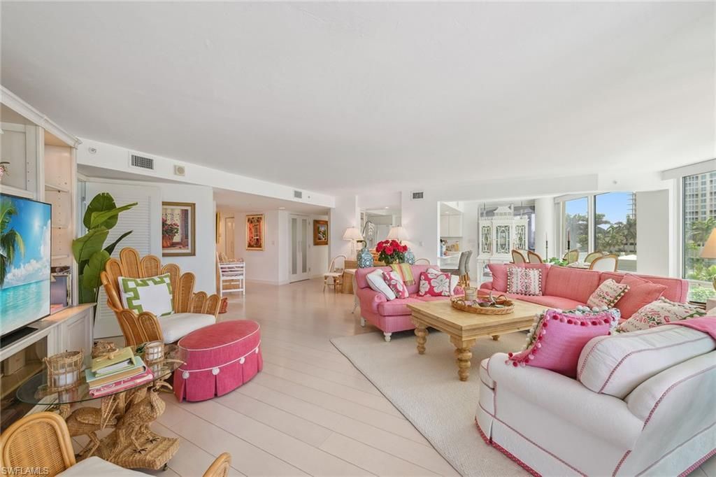 4651 Gulf Shore Blvd N, Unit 101, Naples, FL 34103 Photo