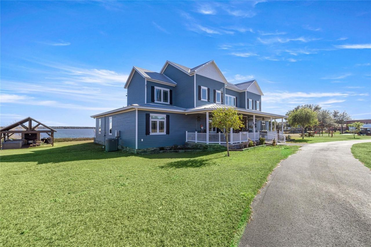 5251 SE 180th Avenue Road, Ocklawaha, FL 32179 Photo