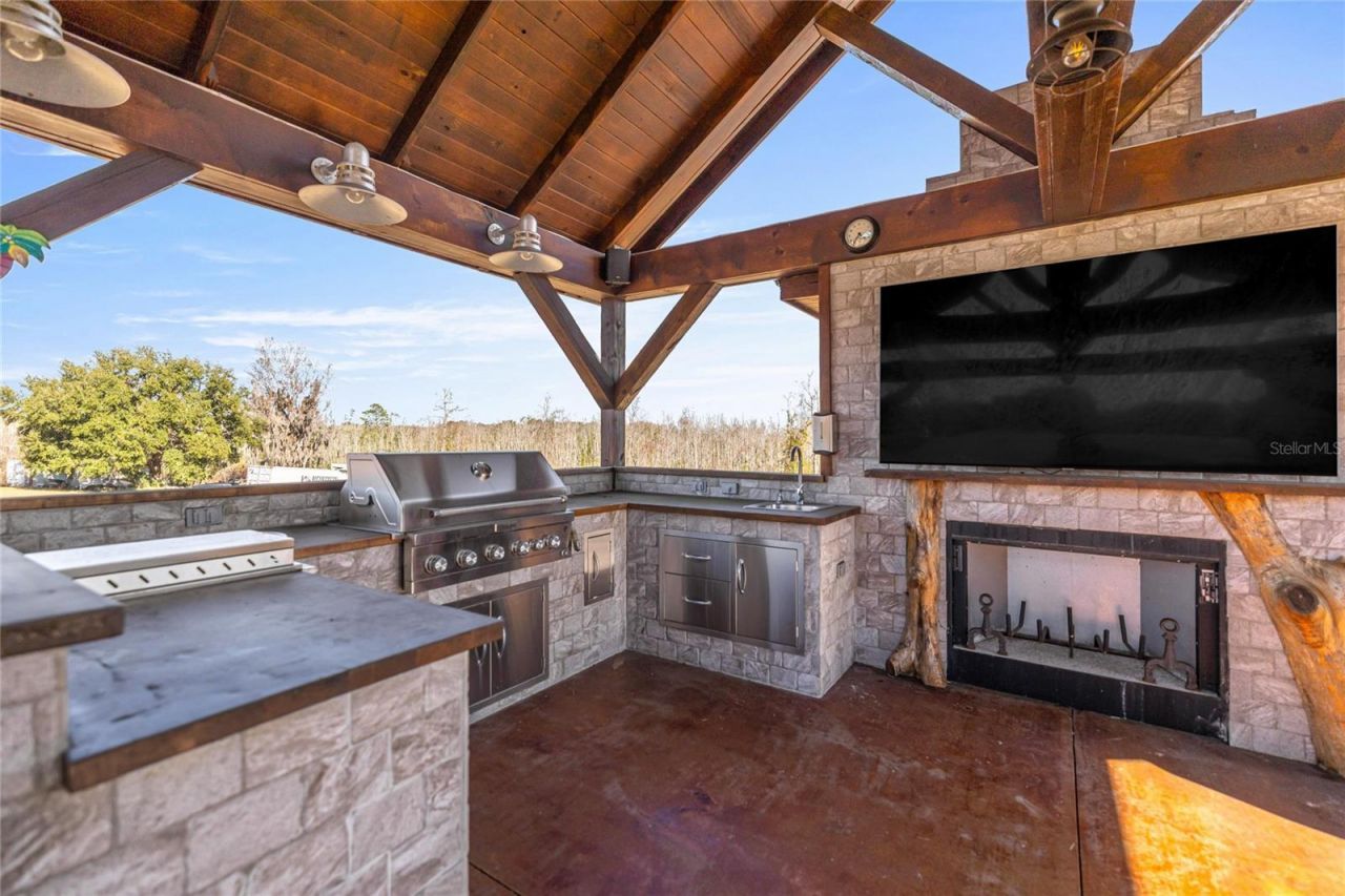 5251 SE 180th Avenue Road, Ocklawaha, FL 32179 Photo