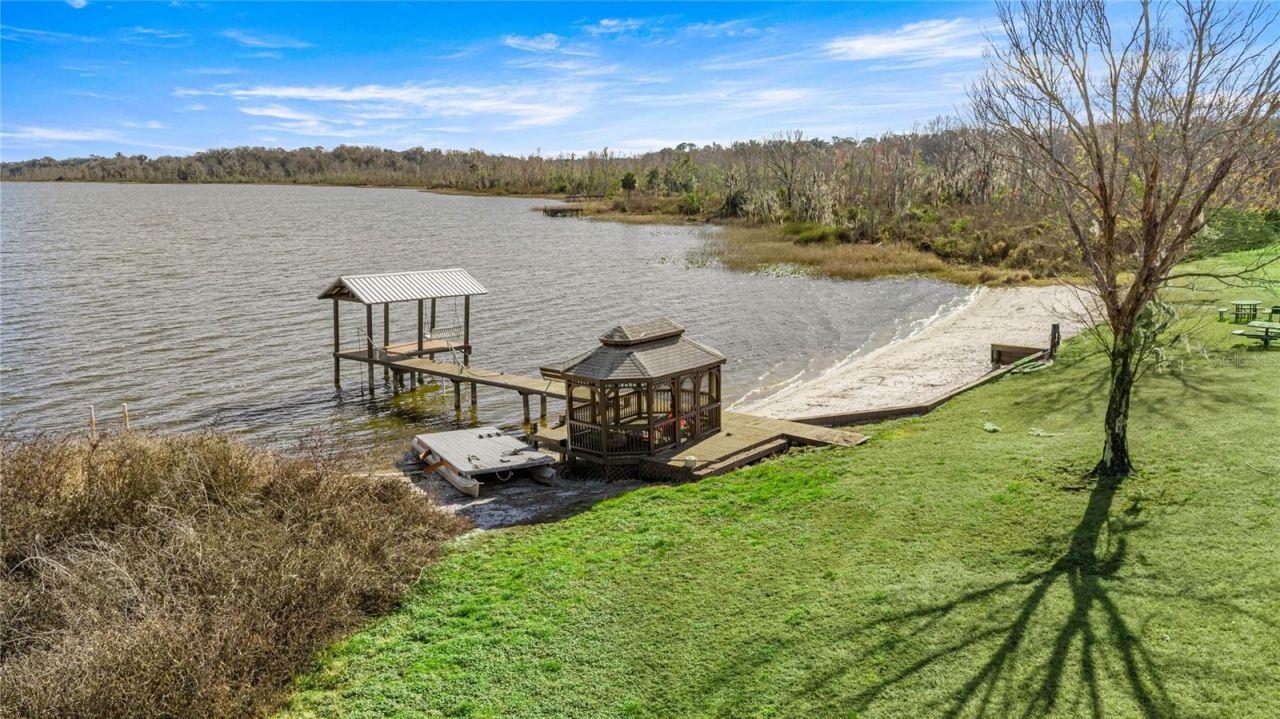 5251 SE 180th Avenue Road, Ocklawaha, FL 32179 Photo