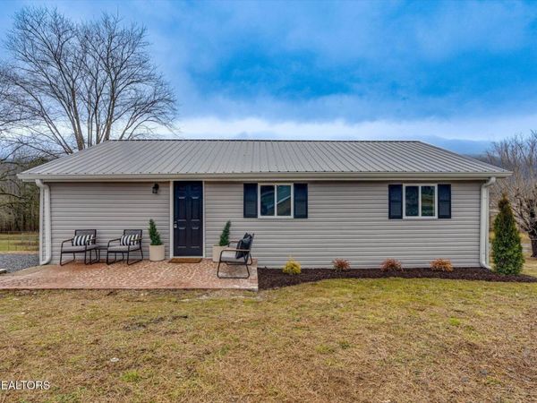 925 N Maple St, Whitwell, TN 37397