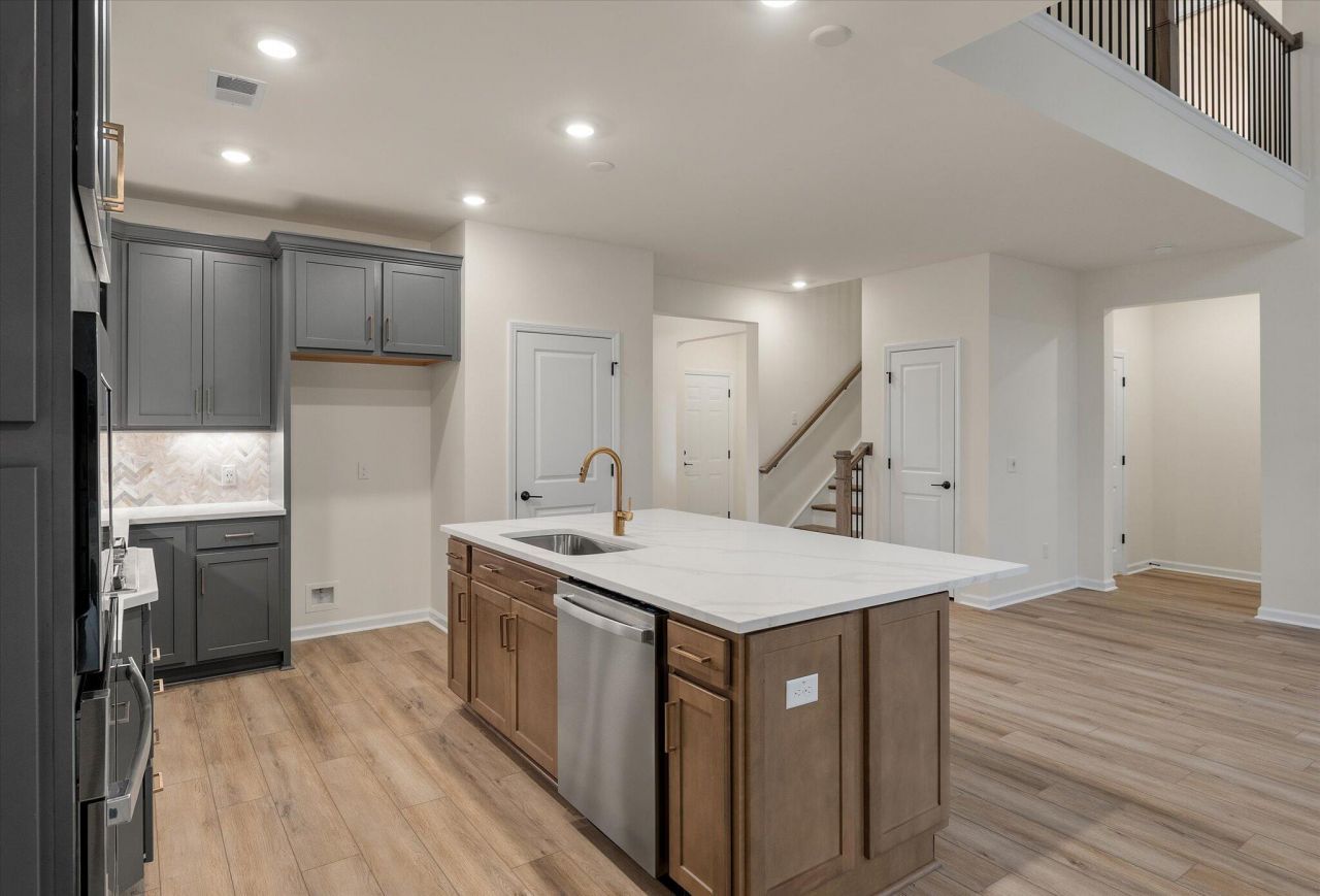 361 Blue Oak Drive Photo 7