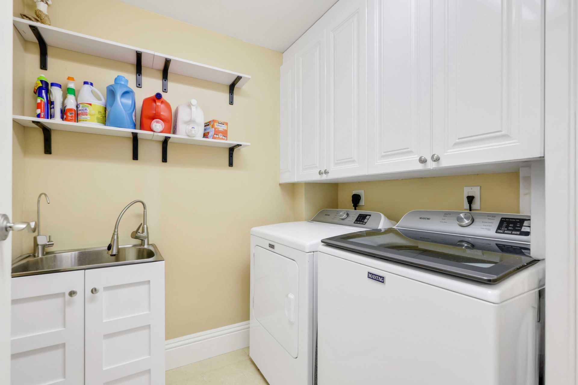 2700 N Ocean Drive, Unit 905b, Riviera Beach, FL 33404 Photo