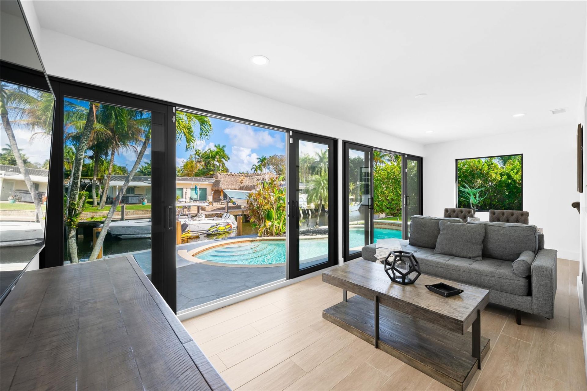 530 SW 11th Avenue, Fort Lauderdale, FL 33312 Photo