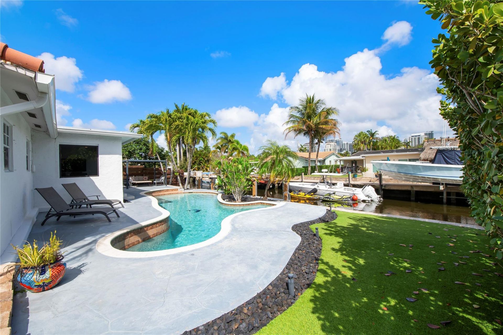 530 SW 11th Avenue, Fort Lauderdale, FL 33312 Photo