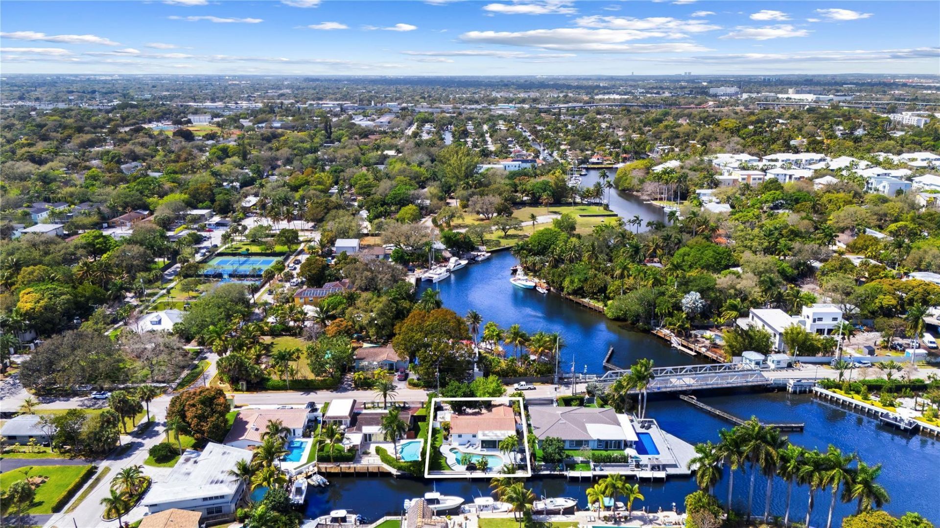 530 SW 11th Avenue, Fort Lauderdale, FL 33312 Photo