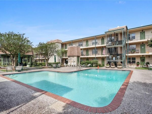 2700 WHITNEY Place, Unit 826, Metairie, LA 70002