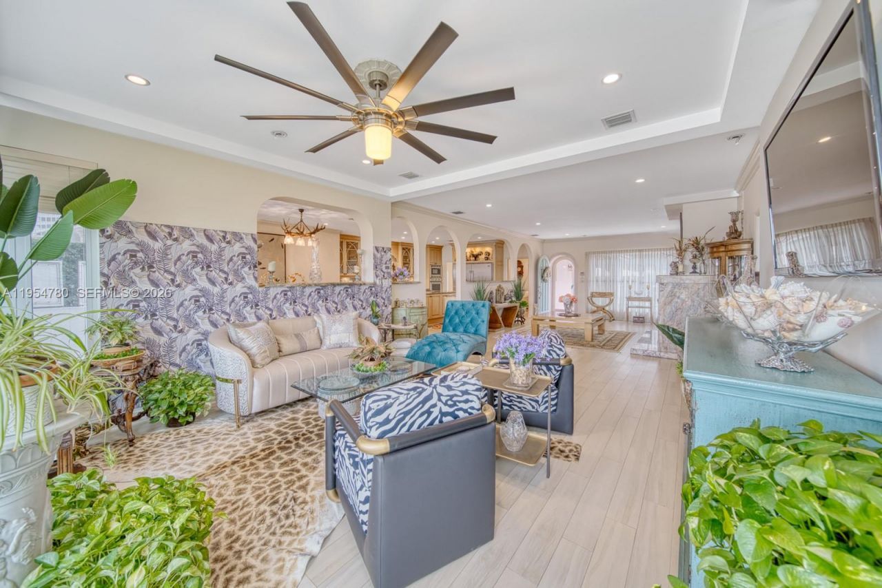 170 S Hibiscus Dr , Miami Beach, FL 33139 Photo