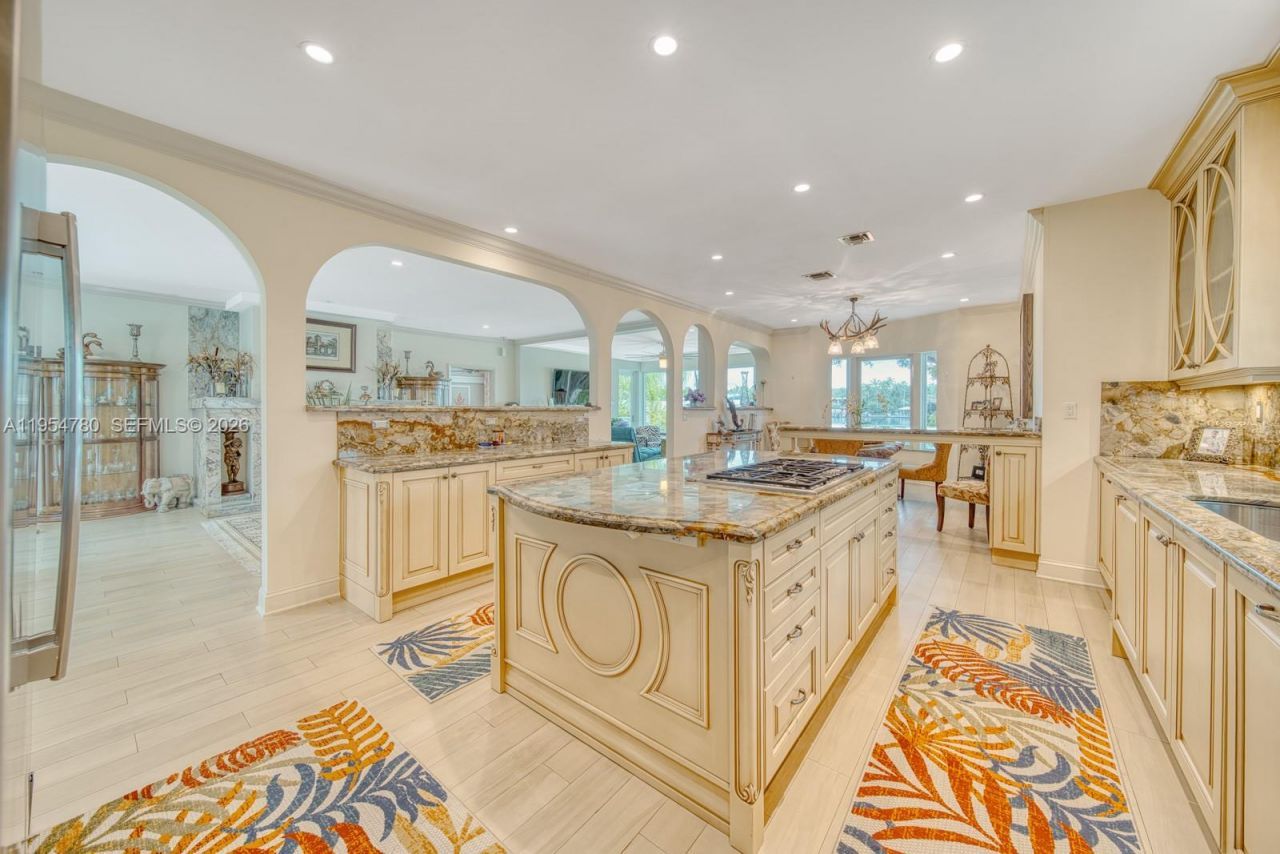 170 S Hibiscus Dr , Miami Beach, FL 33139 Photo