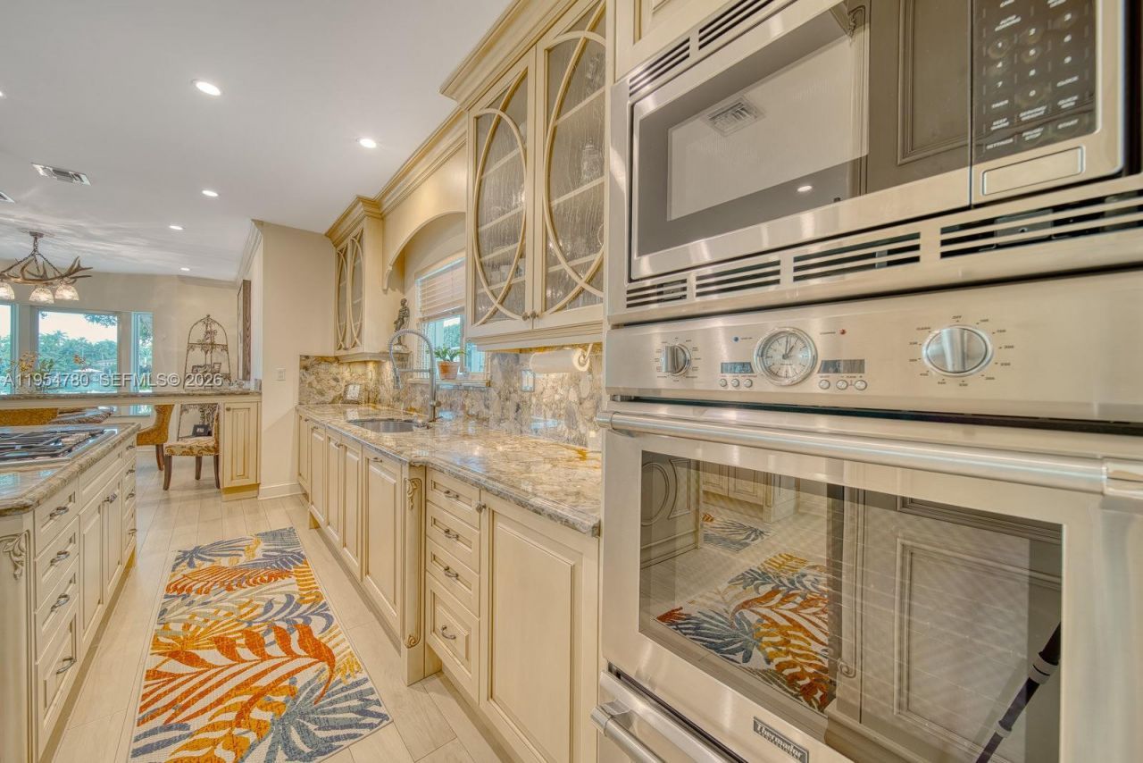 170 S Hibiscus Dr , Miami Beach, FL 33139 Photo