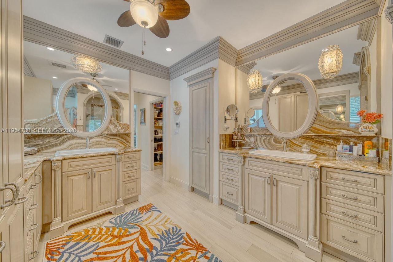 170 S Hibiscus Dr , Miami Beach, FL 33139 Photo