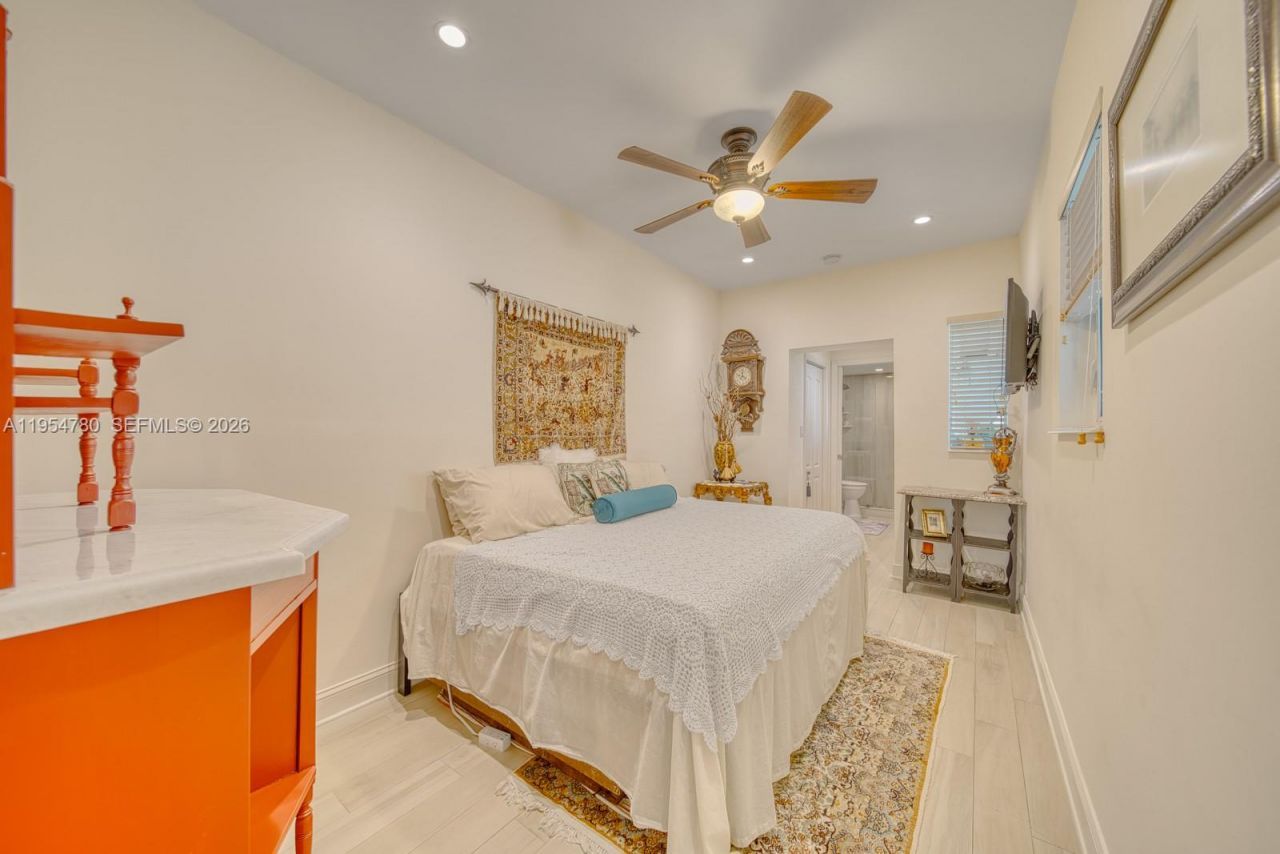 170 S Hibiscus Dr , Miami Beach, FL 33139 Photo