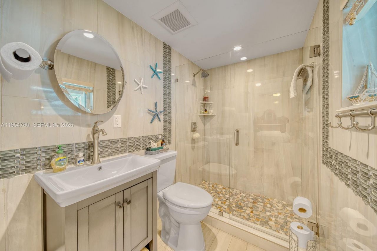 170 S Hibiscus Dr , Miami Beach, FL 33139 Photo