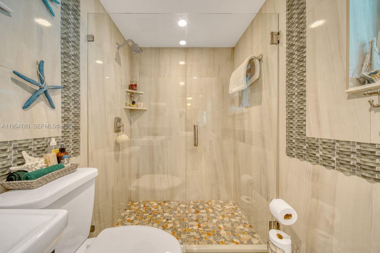 170 S Hibiscus Dr , Miami Beach, FL 33139 Photo