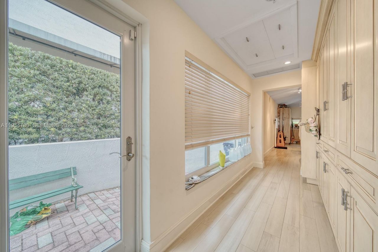 170 S Hibiscus Dr , Miami Beach, FL 33139 Photo