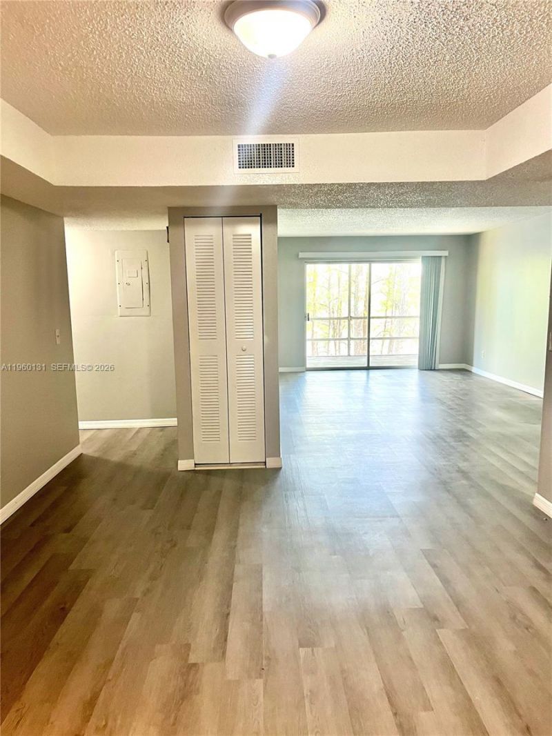 4575 S Texas Ave, Unit 307, Orlando, FL 32839 Photo