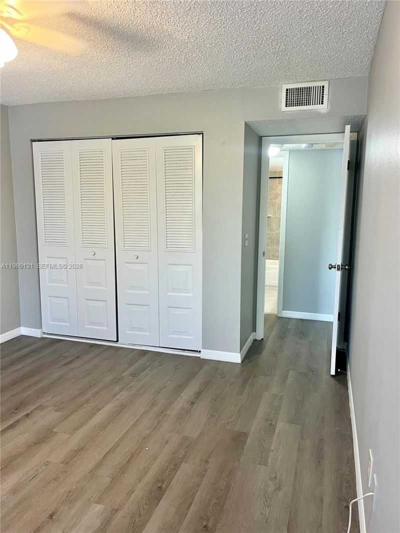 4575 S Texas Ave, Unit 307, Orlando, FL 32839 Photo