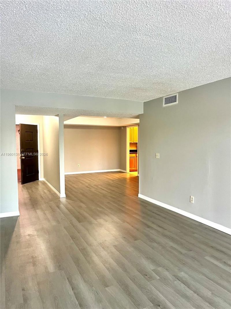 4575 S Texas Ave, Unit 307, Orlando, FL 32839 Photo